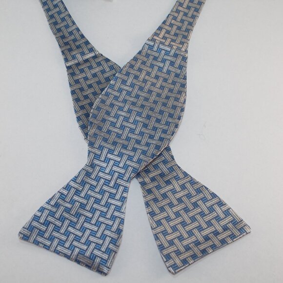 NEW Lanae Joy Silk Adjustable Bow Tie Bowtie / Blue Silver / Privat… - Picture 2 of 4
